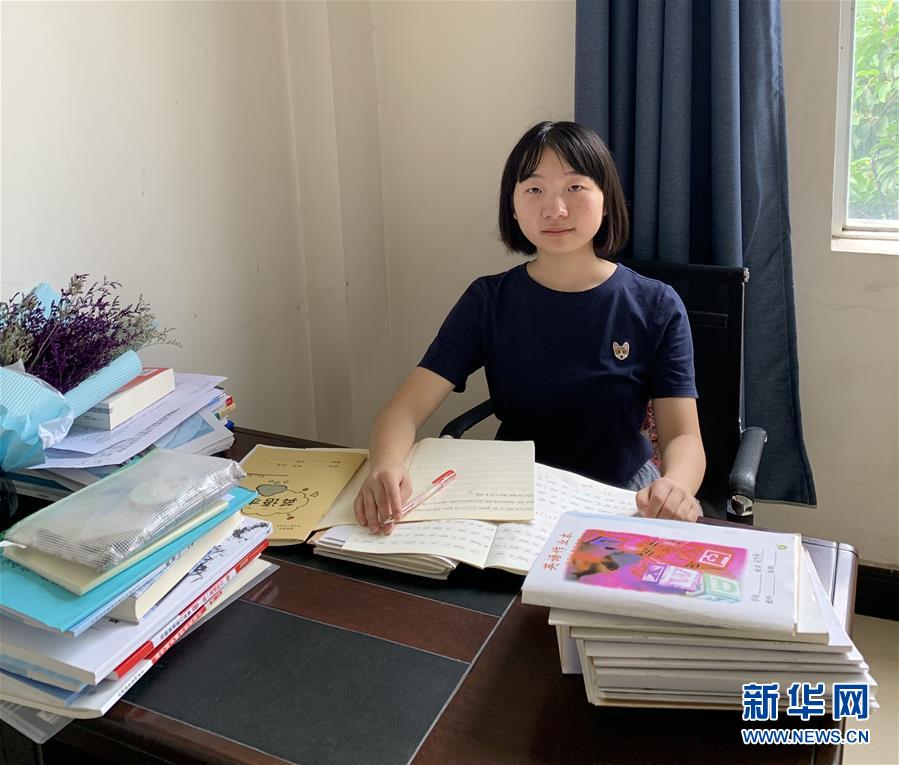 （在習(xí)近平新時(shí)代中國特色社會(huì)主義思想指引下&mdash;&mdash;新時(shí)代新作為新篇章&middot;總書記關(guān)心的百姓身邊事&middot;圖文互動(dòng))（2）&ldquo;我走進(jìn)大山，是為了讓你走出大山&rdquo;&mdash;&mdash;大學(xué)生支教故事