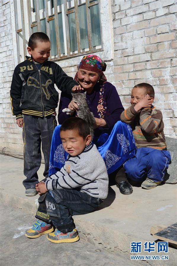 （壯麗70年&middot;奮斗新時(shí)代&mdash;&mdash;共和國(guó)榮光&middot;圖文互動(dòng)）（1）中國(guó)，一生的守護(hù)&mdash;&mdash;記&ldquo;人民楷模&rdquo;國(guó)家榮譽(yù)稱號(hào)獲得者布茹瑪汗&middot;毛勒朵