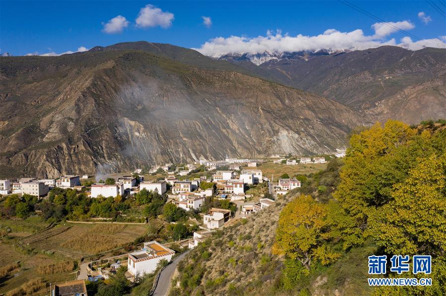 (圖文互動)(5)香巴拉并不遙遠(yuǎn)——寫在潔白的現(xiàn)代藏鄉(xiāng)