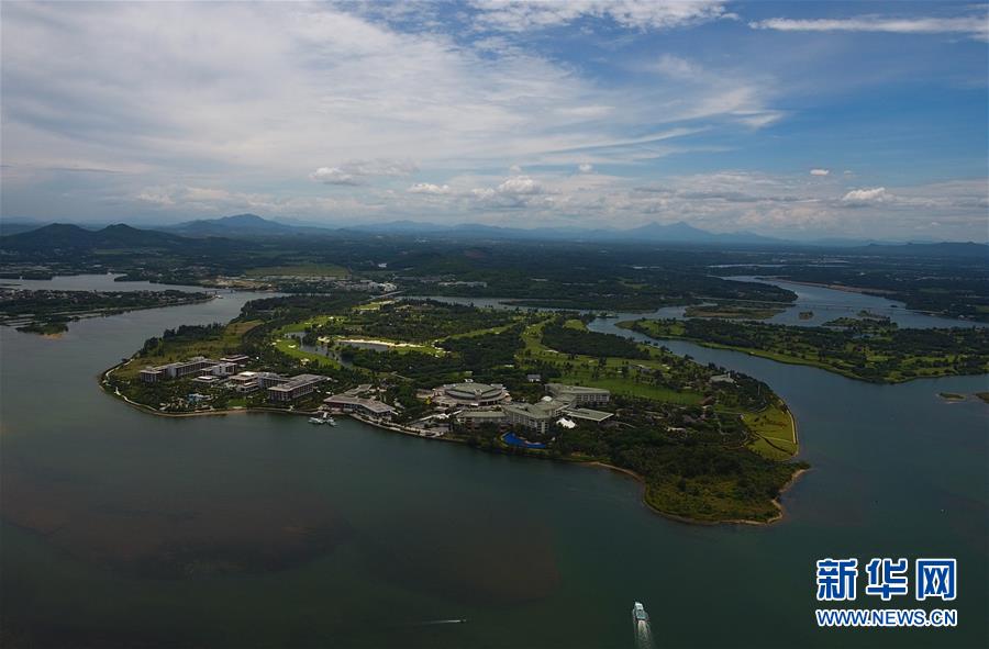 (在習(xí)近平新時(shí)代中國特色社會(huì)主義思想指引下——新時(shí)代新作為新篇章·總書記關(guān)切開放事·圖文互動(dòng))(4)開放的故事講不完——海南開放再“提速”