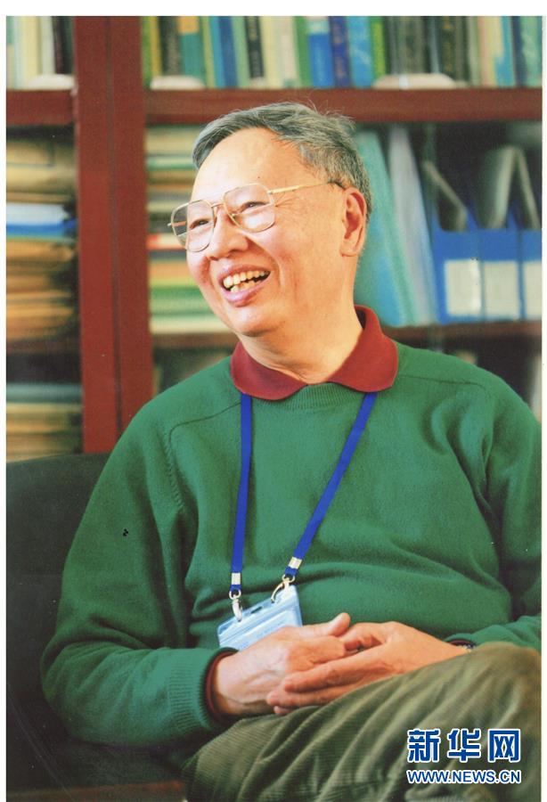 (新華全媒頭條·時(shí)代先鋒·圖文互動)(2)盧永根院士:赤誠抒寫“我和我的祖國”