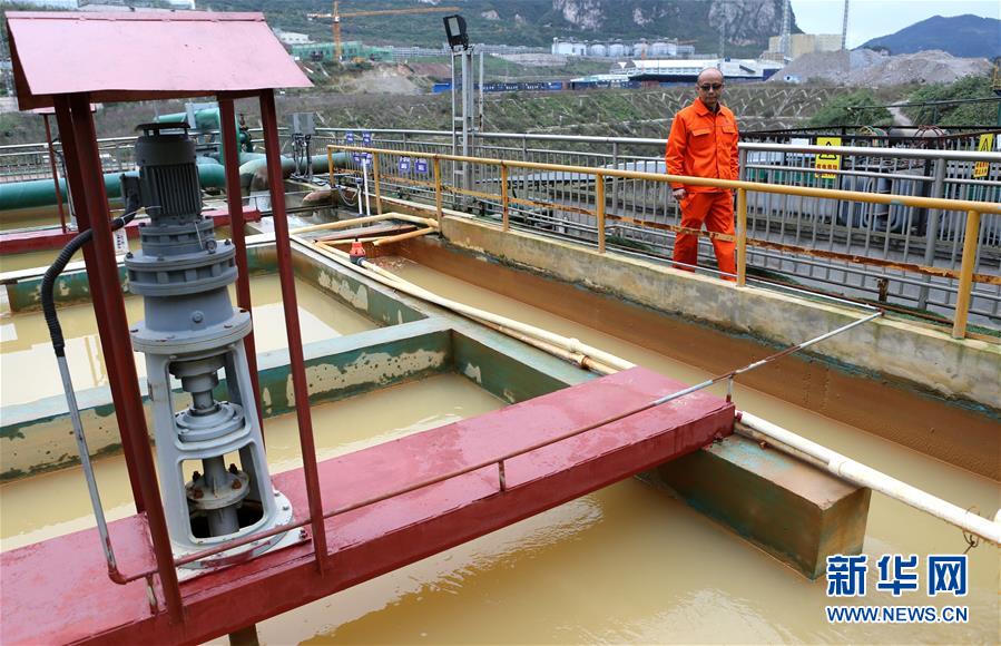 （四中全會精神在基層&middot;圖文互動）（3）烏江清，貴州興&mdash;&mdash;貴州第一大河烏江治污記