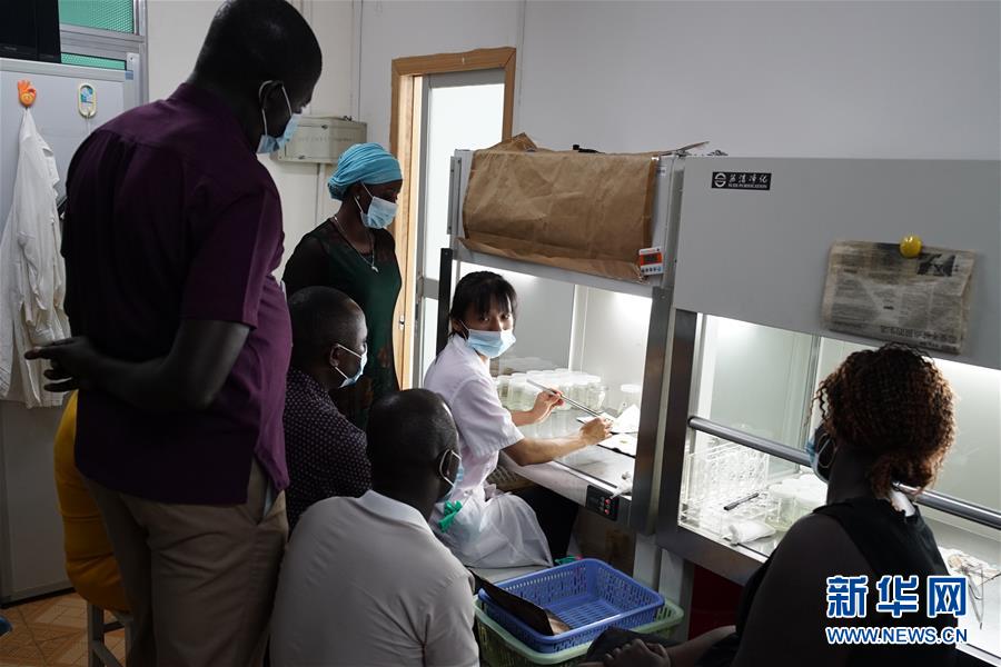 （在習(xí)近平新時(shí)代中國(guó)特色社會(huì)主義思想指引下&mdash;&mdash;新時(shí)代新作為新篇章&middot;總書記關(guān)切開放事&middot;圖文互動(dòng)）（7）來(lái)中國(guó)&ldquo;學(xué)種地&rdquo;的&ldquo;洋學(xué)生&rdquo;