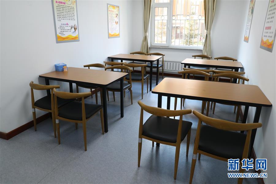 (四中全會精神在基層·圖文互動)(7)棚改區(qū)的民生新事:給回遷居民補上康養(yǎng)服務短板