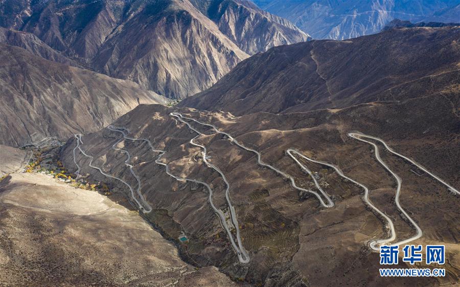 （新華全媒頭條&middot;圖文互動）（1）格?；ㄩ_滿天路&mdash;&mdash;寫在川藏公路通車65周年之際