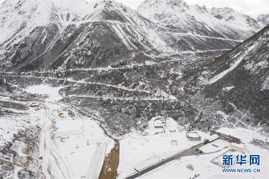 （新華全媒頭條&middot;圖文互動）（2）格?；ㄩ_滿天路&mdash;&mdash;寫在川藏公路通車65周年之際