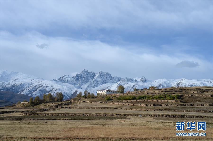 （新華全媒頭條&middot;圖文互動）（14）格?；ㄩ_滿天路&mdash;&mdash;寫在川藏公路通車65周年之際