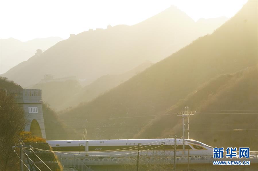 （新華全媒頭條&middot;圖文互動）（11）百年跨越，逐夢京張&mdash;&mdash;寫在京張高鐵開通暨中國高鐵突破3.5萬公里之際