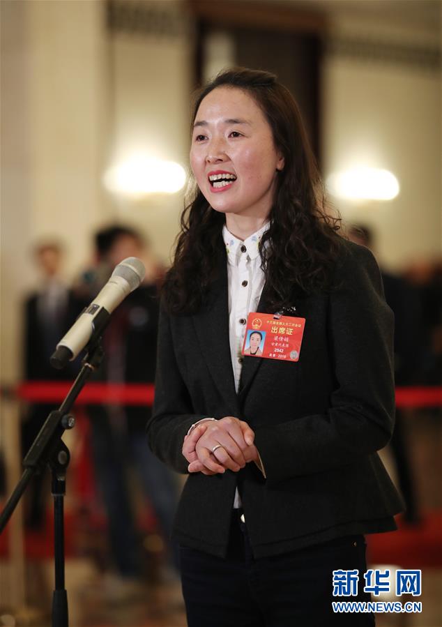 （兩會&middot;面對面）（6）全國人大代表接受采訪