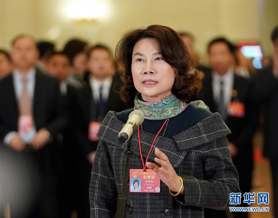 （兩會&middot;面對面）（14）全國人大代表接受采訪