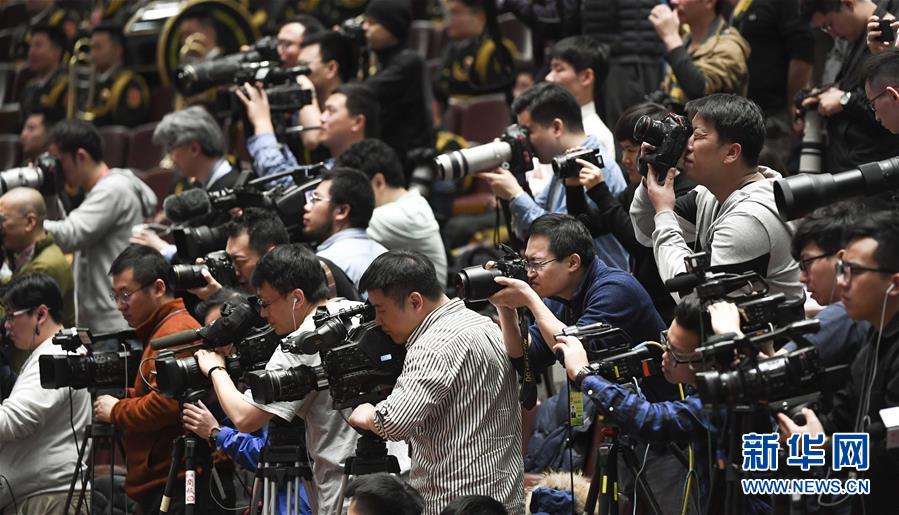 （兩會&middot;XHDW）（10）全國政協(xié)十三屆二次會議閉幕