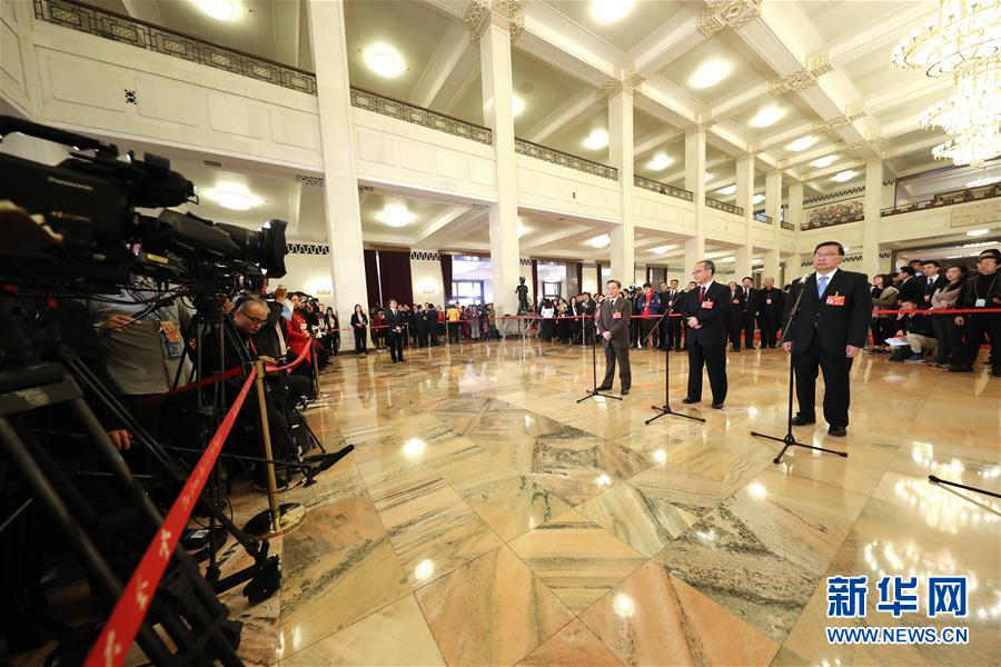 (新華全媒頭條·圖文互動(dòng))(7)2019——春天里的中國兩會(huì)故事