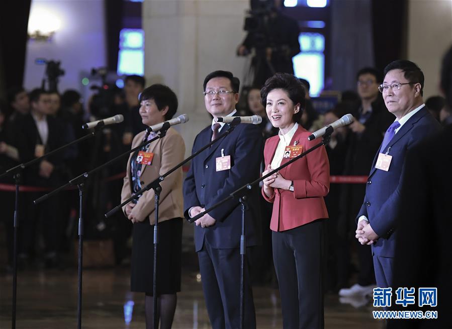 (新華全媒頭條·圖文互動(dòng))(8)2019——春天里的中國兩會(huì)故事