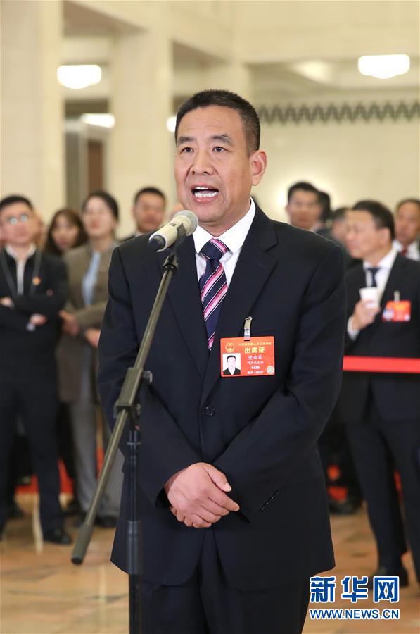 (新華全媒頭條·圖文互動(dòng))(11)2019——春天里的中國兩會(huì)故事