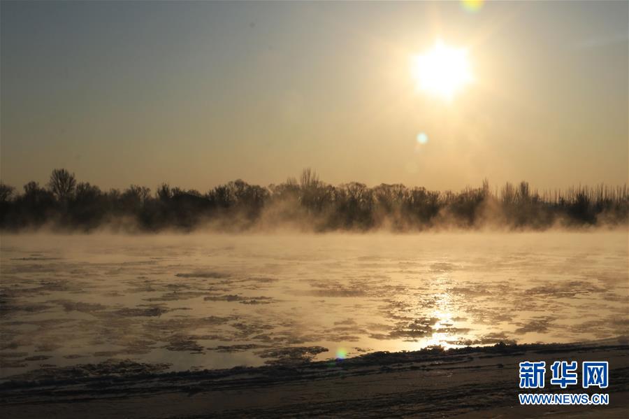 (環(huán)境)(2)黃河三盛公水利樞紐庫(kù)區(qū)出現(xiàn)“水煮黃河”景觀