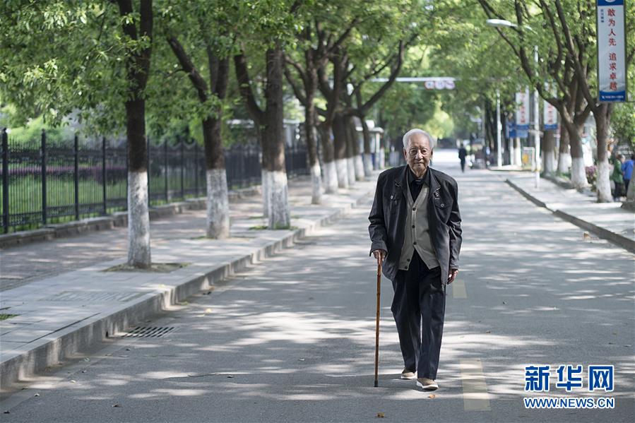 （今日關(guān)注&middot;科技獎勵大會&middot;圖文互動）（4）此生屬于祖國，此生無怨無悔&mdash;&mdash;隱身30年的中國核潛艇先驅(qū)黃旭華