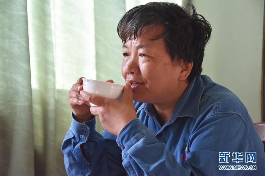 (新華全媒頭條·圖文互動(dòng))(11)塔克拉瑪干的“播綠使者”——中科院新疆生態(tài)與地理研究所高級(jí)工程師常青的故事