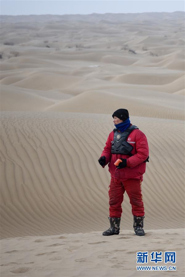 （新春走基層&middot;圖文互動）（4）大漠中，一頂帳篷守歲五年