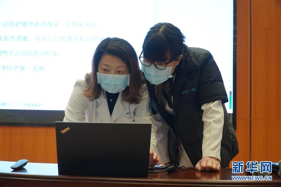 （聚焦疫情防控&middot;圖文互動）（5）無法握手，但始終并肩