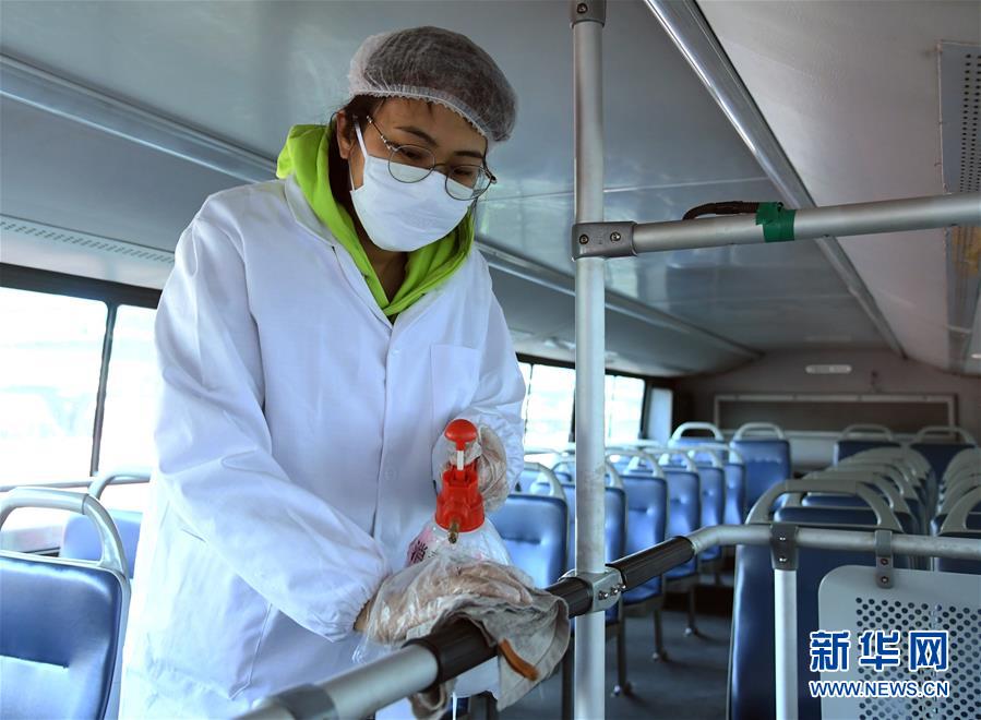 (聚焦疫情防控·圖文互動(dòng))(7)北京節(jié)后首個(gè)工作日:交通秩序井然 市場供應(yīng)穩(wěn)定