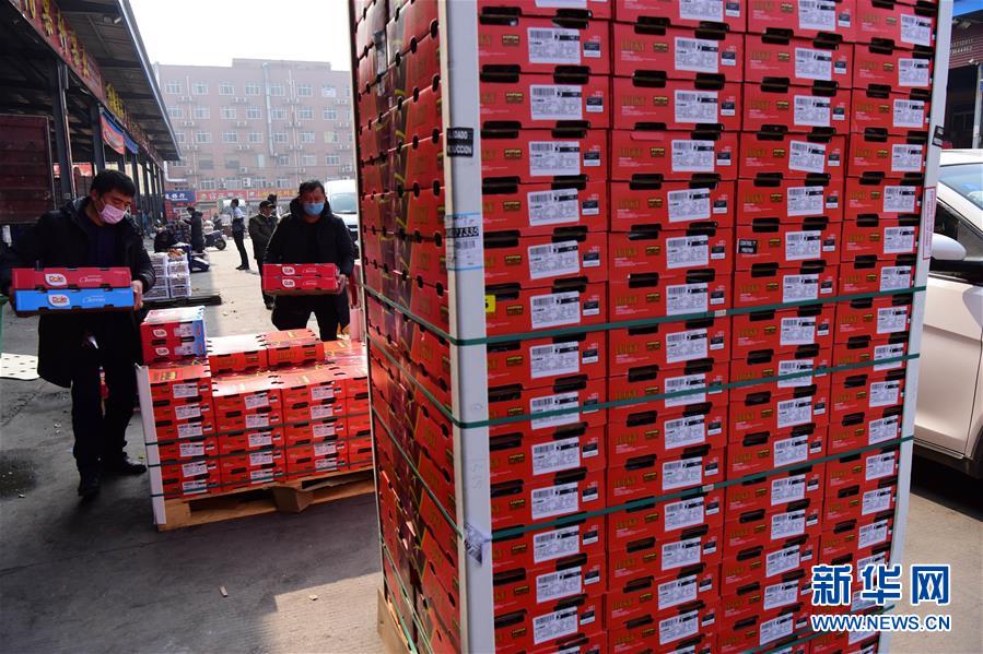 （聚焦疫情防控&middot;圖文互動）（2）吃的東西充足，做點(diǎn)花樣菜吧！&mdash;&mdash;中部地區(qū)最大農(nóng)產(chǎn)品批發(fā)市場見聞 