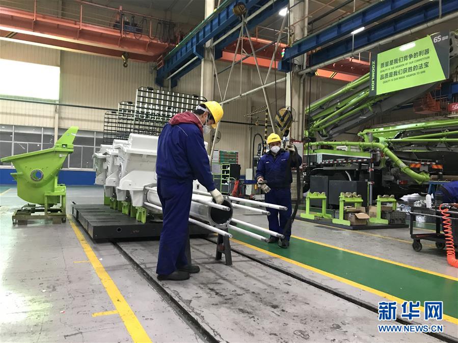 （新華全媒頭條&middot;圖文互動）（9）努力保持生產(chǎn)生活平穩(wěn)有序&mdash;&mdash;抓緊復(fù)工復(fù)產(chǎn)穩(wěn)定經(jīng)濟(jì)運行掃描