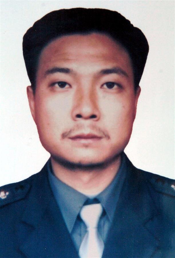 （為了民族復(fù)興&middot;英雄烈士譜&middot;圖文互動(dòng)）緝毒英雄吳光林：見危險(xiǎn)就上，見好處就讓