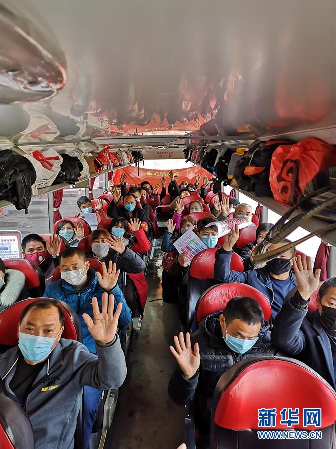 （做好六穩(wěn)工作 應(yīng)對(duì)復(fù)雜局面&middot;圖文互動(dòng)）（1）四川：&ldquo;點(diǎn)對(duì)點(diǎn)、一站式&rdquo;送農(nóng)民工安全返崗