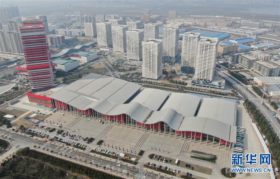 (新華全媒頭條·圖文互動(dòng))(4)托舉生命的方舟——方艙醫(yī)院建設(shè)記