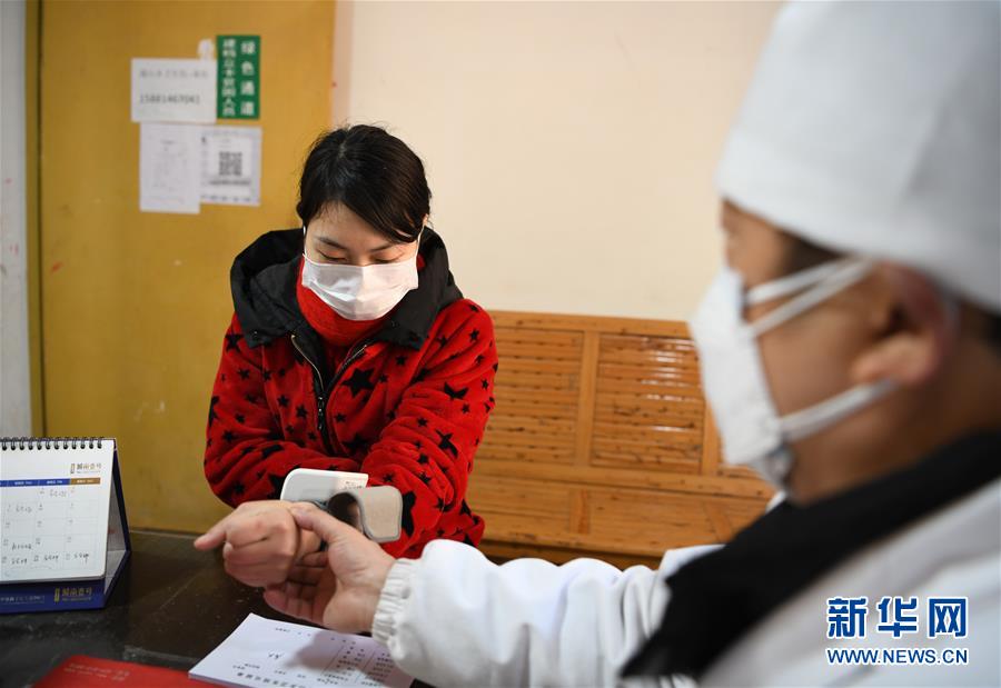 （抓好經(jīng)濟(jì)發(fā)展 應(yīng)對復(fù)雜局面&middot;圖文互動）（1）2500萬農(nóng)民工如何安全返崗？&mdash;&mdash;農(nóng)民工大省四川復(fù)工觀察