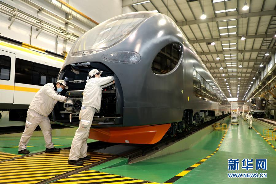 （圖文互動(dòng)）（6）吃粉擼串，商圈&ldquo;打卡&rdquo;，動(dòng)車出廠&mdash;&mdash;湖南&ldquo;標(biāo)簽&rdquo;復(fù)蘇記