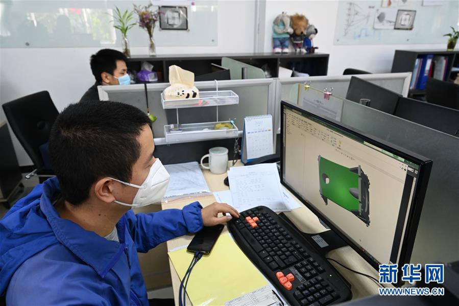 （來自經(jīng)濟(jì)前沿的故事&middot;企業(yè)復(fù)工復(fù)產(chǎn)&middot;圖文互動(dòng)）（3）&ldquo;危機(jī)中發(fā)現(xiàn)新商機(jī)&rdquo;&mdash;&mdash;中國科技制造企業(yè)復(fù)工復(fù)產(chǎn)觀察