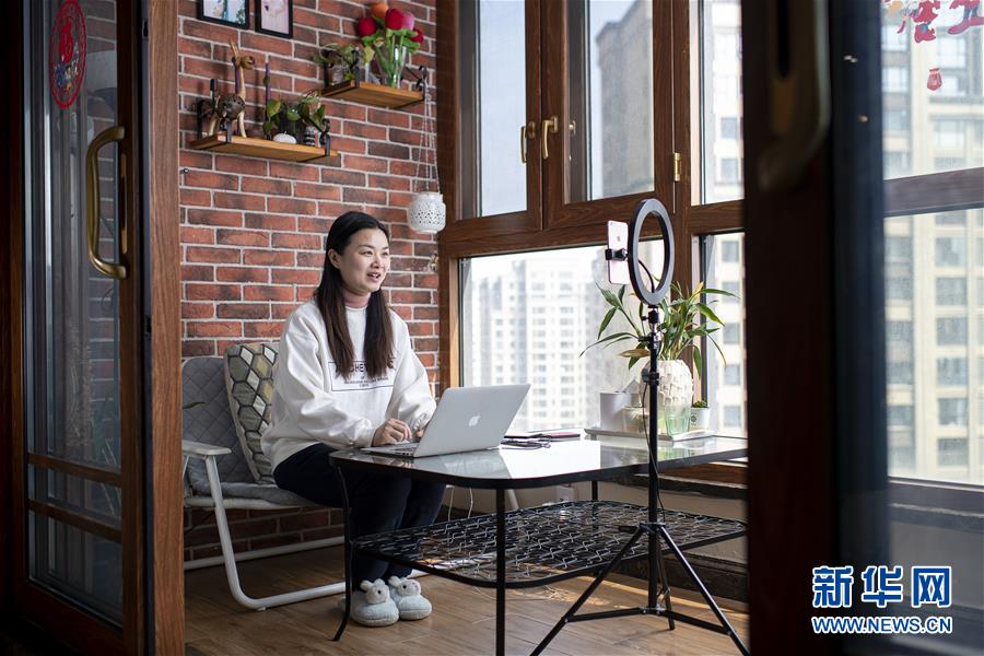 （新華全媒頭條&middot;圖文互動）（8）守望相助，堅忍不拔&mdash;&mdash;致敬武漢戰(zhàn)&ldquo;疫&rdquo;中千千萬萬個平凡英雄