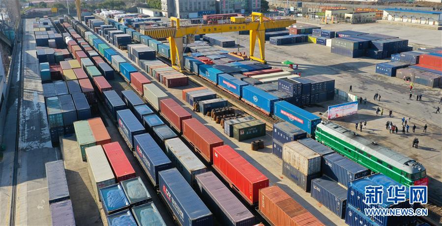 (抓好經(jīng)濟(jì)發(fā)展 應(yīng)對復(fù)雜局面·圖文互動)(1)“我們的訂單正回流”——江西外貿(mào)企業(yè)復(fù)工復(fù)產(chǎn)見聞