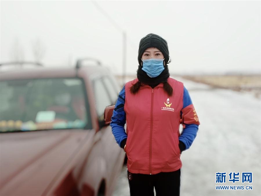 (在習(xí)近平新時(shí)代中國(guó)特色社會(huì)主義思想指引下——新時(shí)代新作為新篇章·習(xí)近平總書(shū)記關(guān)切事·圖文互動(dòng))(6)口罩擋不住你的美——戰(zhàn)“疫”一線巾幗掠影