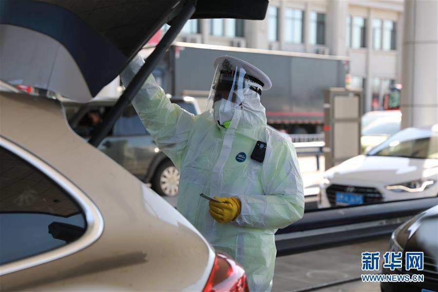 (在習近平新時代中國特色社會主義思想指引下——新時代新作為新篇章·習近平總書記關切事·圖文互動)(2)攜手下好“一盤棋”——京津冀戰(zhàn)“疫”進行時