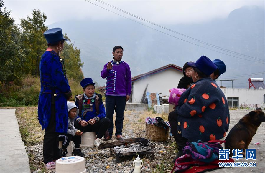 (決戰(zhàn)決勝脫貧攻堅·圖文互動)(1)幸福村里的“窮支書”