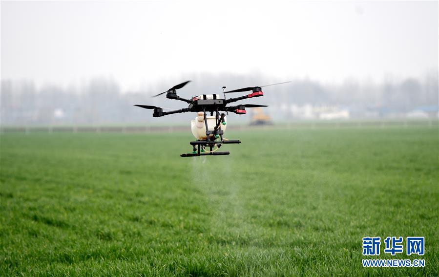 (在習(xí)近平新時(shí)代中國特色社會主義思想指引下——新時(shí)代新作為新篇章·習(xí)近平總書記關(guān)切事·圖文互動)(1)為農(nóng)田注入硬核生產(chǎn)力——一些地方春耕中農(nóng)業(yè)科技創(chuàng)新掃描