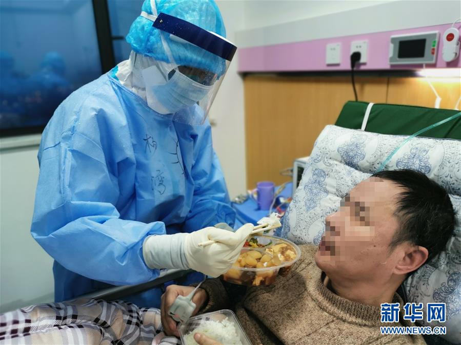 （一線抗疫群英譜&middot;圖文互動(dòng)）（3）&ldquo;我們，撐得起！&rdquo;&mdash;&mdash;軍隊(duì)支援湖北醫(yī)療隊(duì)年輕醫(yī)務(wù)工作者的青春宣言