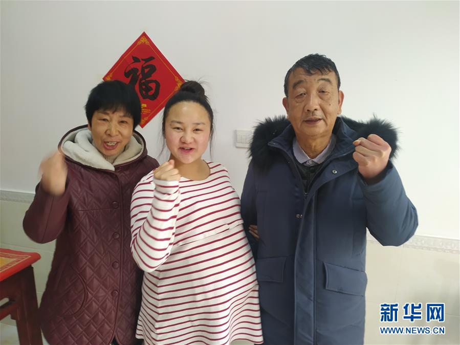（一線抗疫群英譜&middot;圖文互動）（4）羅文浩：&ldquo;女兒，你的名字里有溫暖，有榮光！&rdquo;