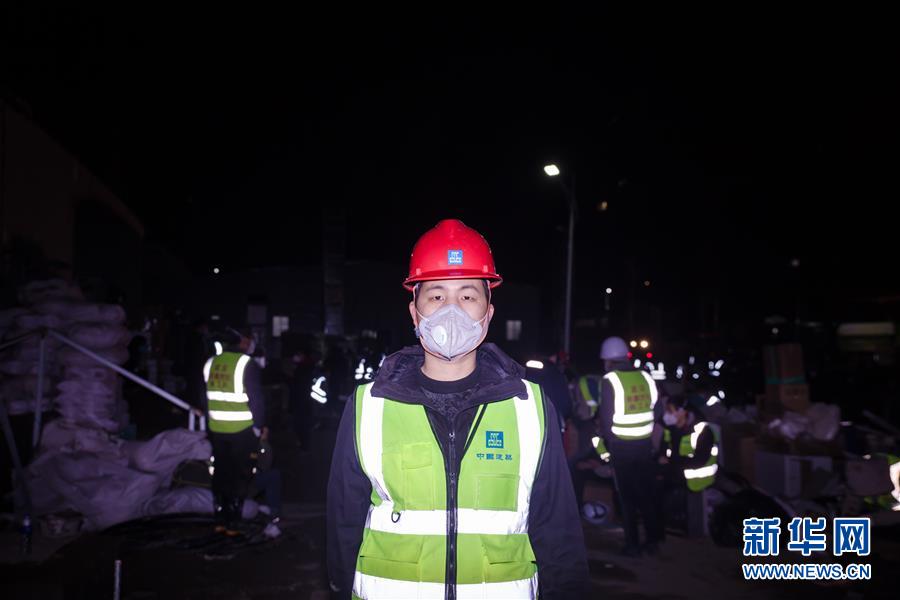 （一線抗疫群英譜&middot;圖文互動）（5）羅文浩：&ldquo;女兒，你的名字里有溫暖，有榮光！&rdquo;