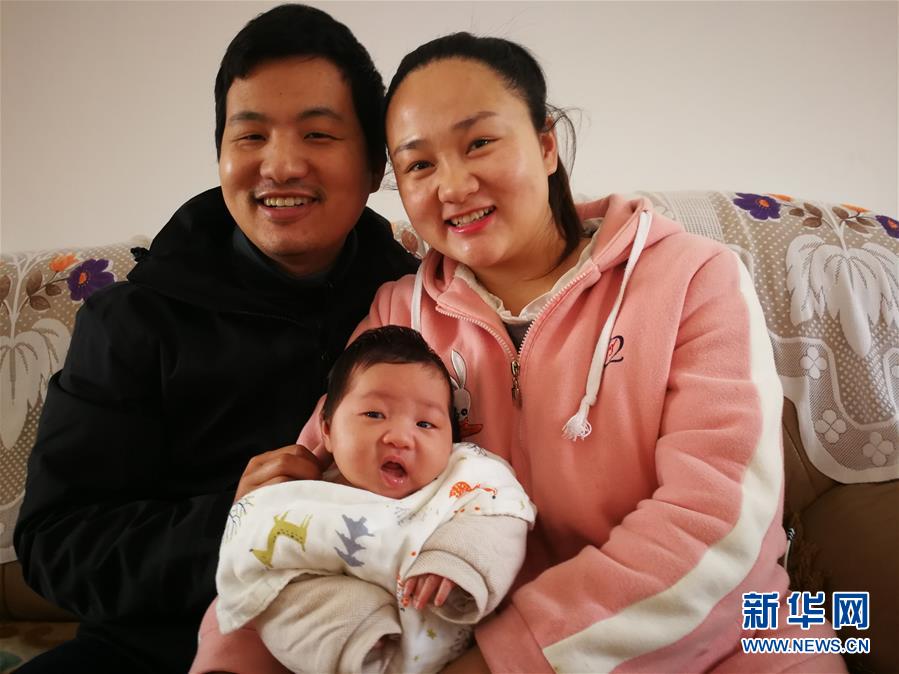 （一線抗疫群英譜&middot;圖文互動）（6）羅文浩：&ldquo;女兒，你的名字里有溫暖，有榮光！&rdquo;