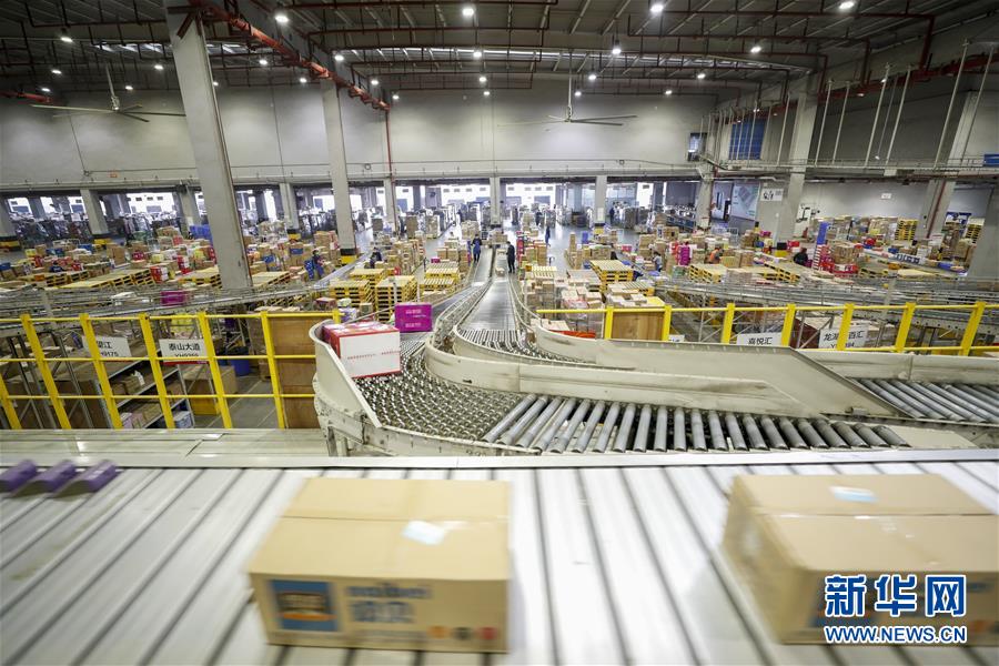 （中國(guó)經(jīng)濟(jì)新觀察&middot;圖文互動(dòng)）（7）重大投資項(xiàng)目開(kāi)復(fù)工提速 吹響中國(guó)經(jīng)濟(jì)復(fù)蘇&ldquo;沖鋒號(hào)&rdquo;