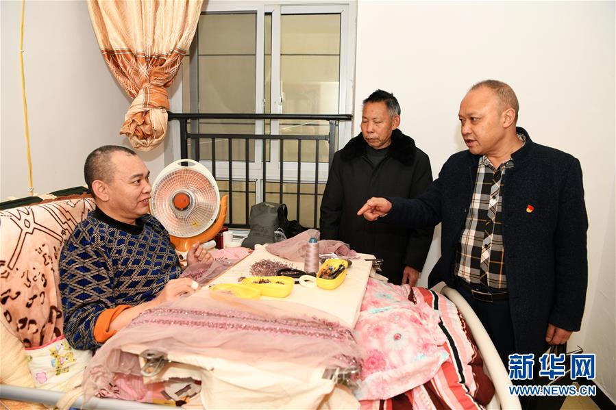 (新華全媒頭條·圖文互動(dòng))(3)來自大山深處的“移民管家”——記貴州正安縣瑞濠街道辦事處主任吳太璽