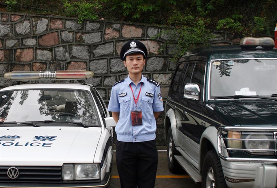 （為了民族復(fù)興&middot;英雄烈士譜&middot;圖文互動(dòng)）張寧海：&ldquo;請(qǐng)跟我走，我來(lái)為大家照亮&hellip;&hellip;&rdquo;