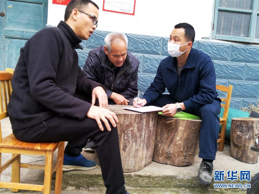 （習(xí)近平致敬的戰(zhàn)&ldquo;疫&rdquo;英雄&middot;下沉干部篇&middot;圖文互動(dòng)）（6）他們，挺身而出守防線