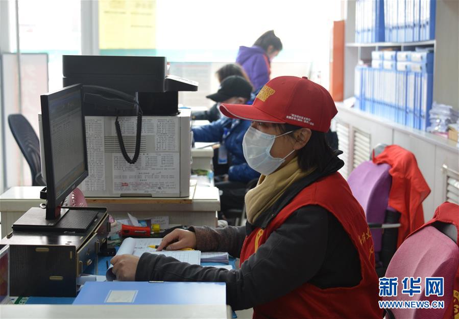 （一線抗疫群英譜&middot;圖文互動）（2）社區(qū)書記李悅：兩個(gè)多月，沒和家人吃過一次團(tuán)圓飯