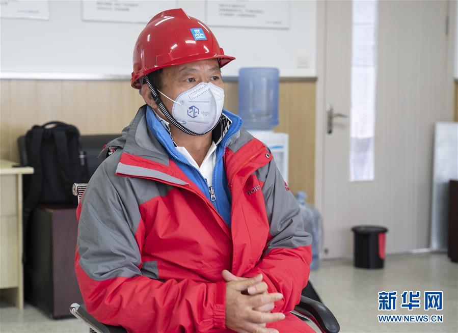 （新華全媒頭條&middot;圖文互動(dòng)）（14）致敬&ldquo;沉默的英雄&rdquo;&mdash;&mdash;記武漢火神山雷神山醫(yī)院的建設(shè)者