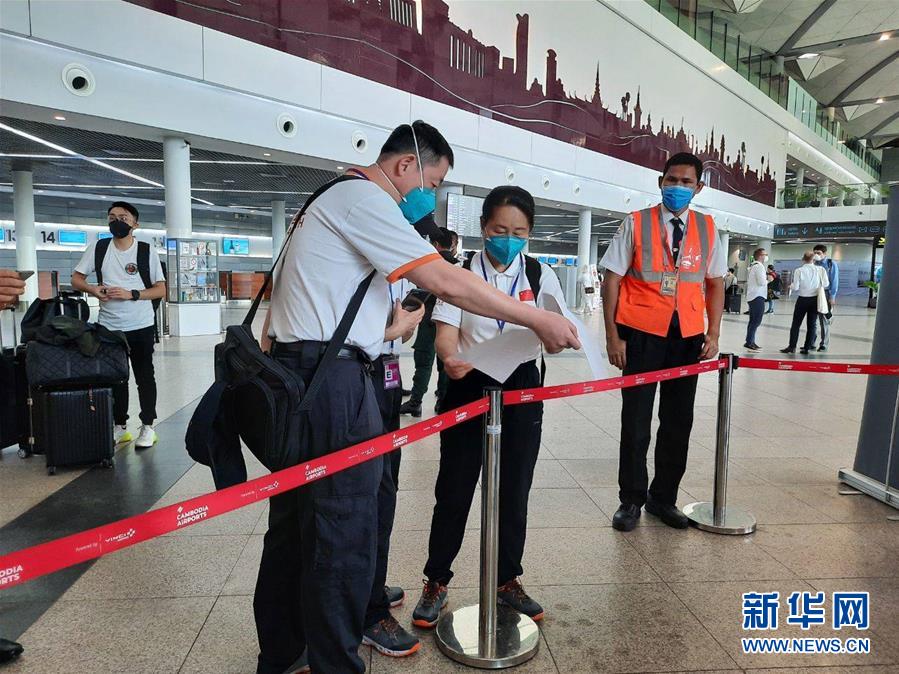 （國際疫情&middot;圖文互動）（1）&ldquo;工作忙碌又細致，經(jīng)驗豐富又專業(yè)&rdquo;&mdash;&mdash;一名柬埔寨青年眼中的中國援柬抗疫醫(yī)療專家組