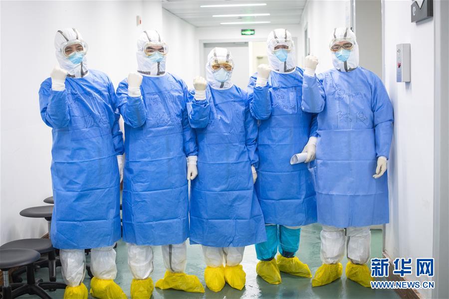 (新華全媒頭條·圖文互動(dòng))(4)從磨難中奮起——武漢戰(zhàn)“疫”凝聚中華民族磅礴力量